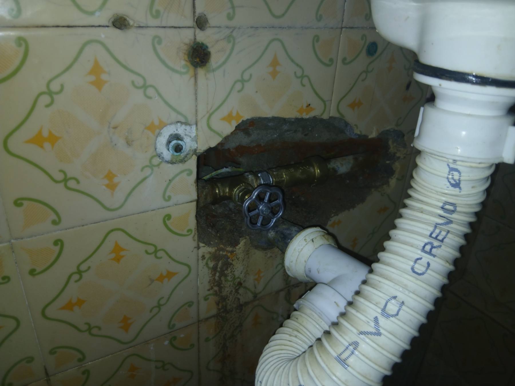 Promena vodovodne instalacije i novi ventil kod priključka mašine za veš — vodoinstalater Donja Vrežina, Niš